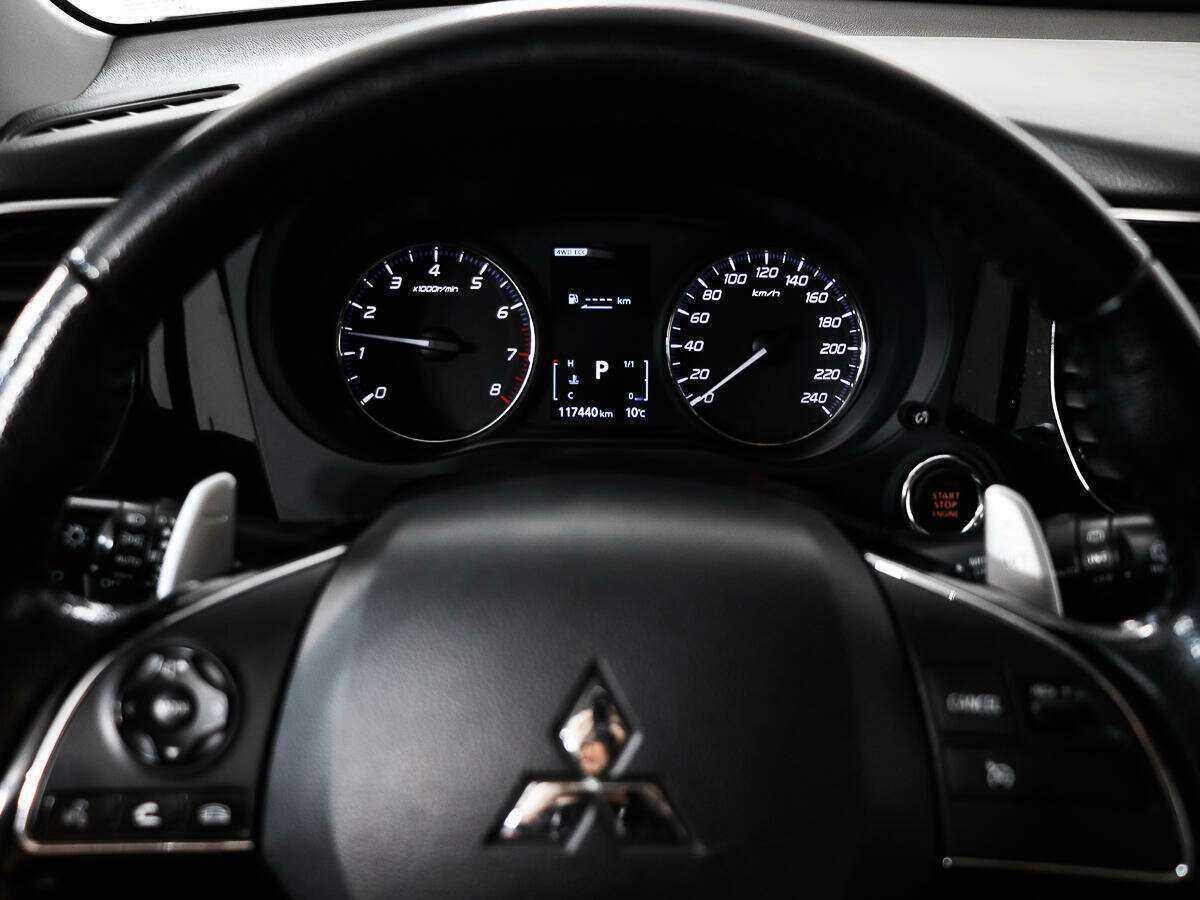 Mitsubishi Outlander 2016 года с пробегом. Фото: #17