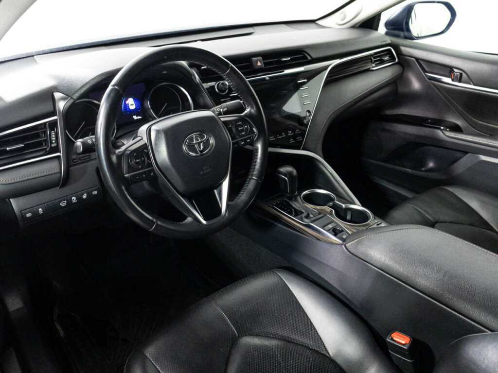 Toyota Camry 2019 года с пробегом. Фото: #10