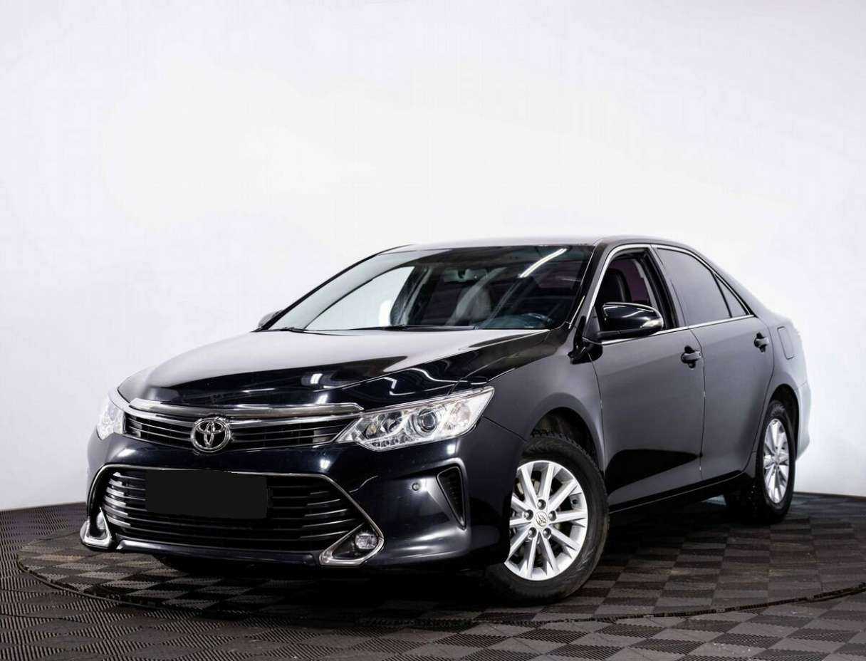 Toyota Camry 2018 года с пробегом. Посмотреть фото