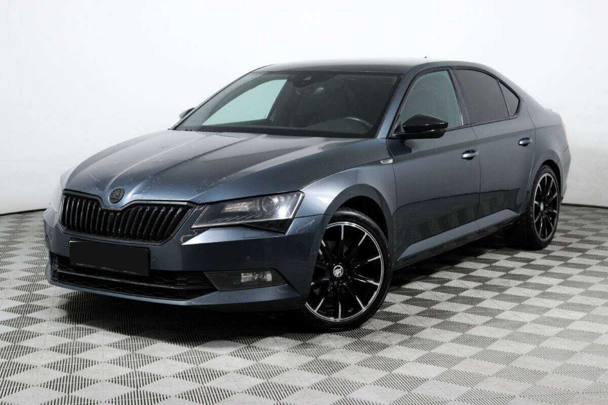 Skoda Superb 2017 года с пробегом. Посмотреть фото