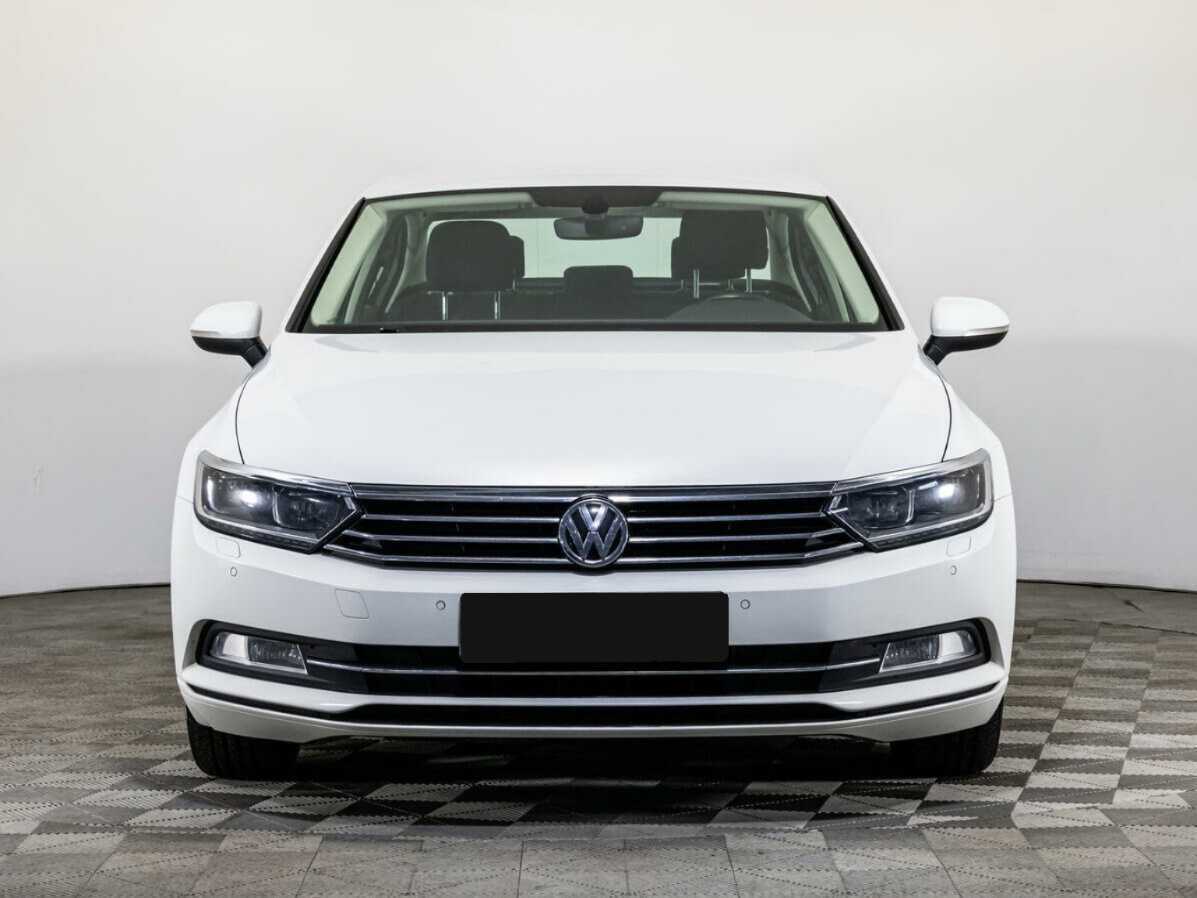 Volkswagen Passat 2016 года с пробегом. Фото: #1