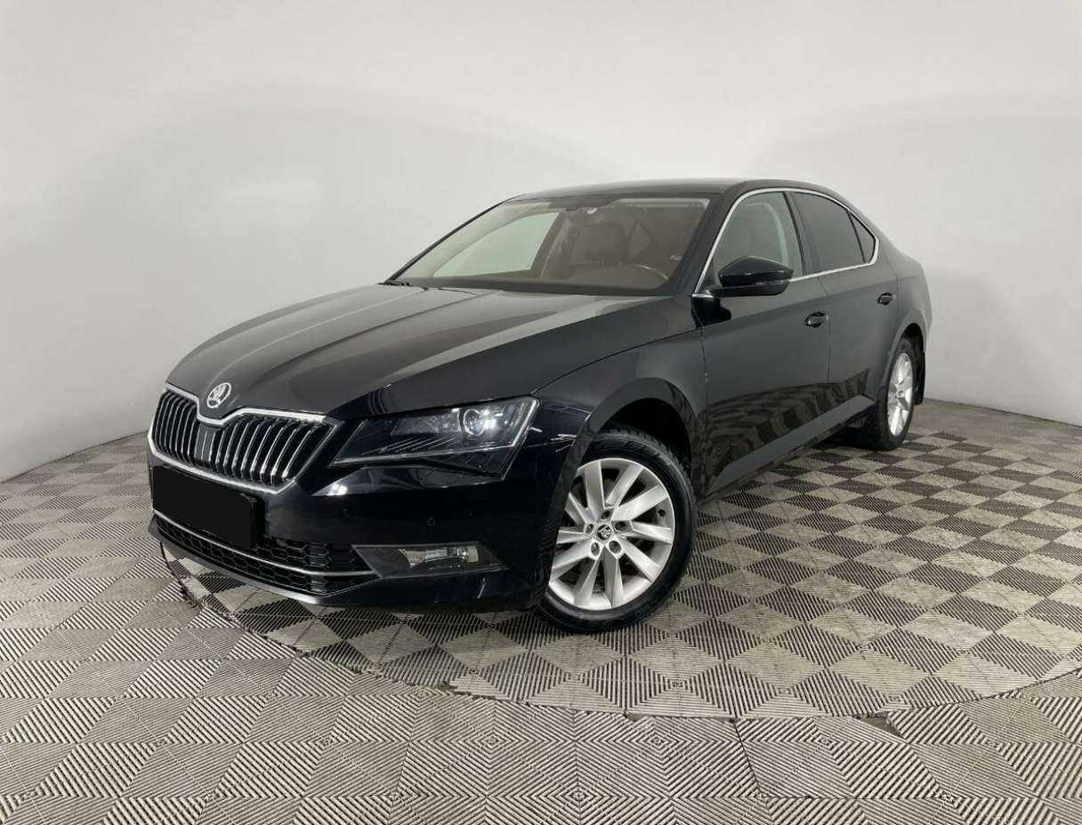 Skoda Superb 2018 года с пробегом. Посмотреть фото