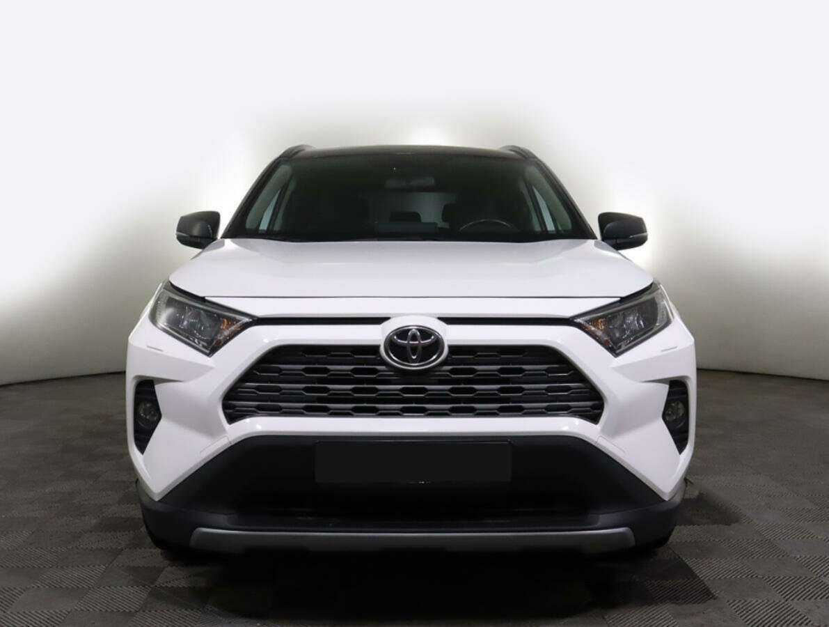 Toyota RAV4 2020 года с пробегом. Посмотреть фото
