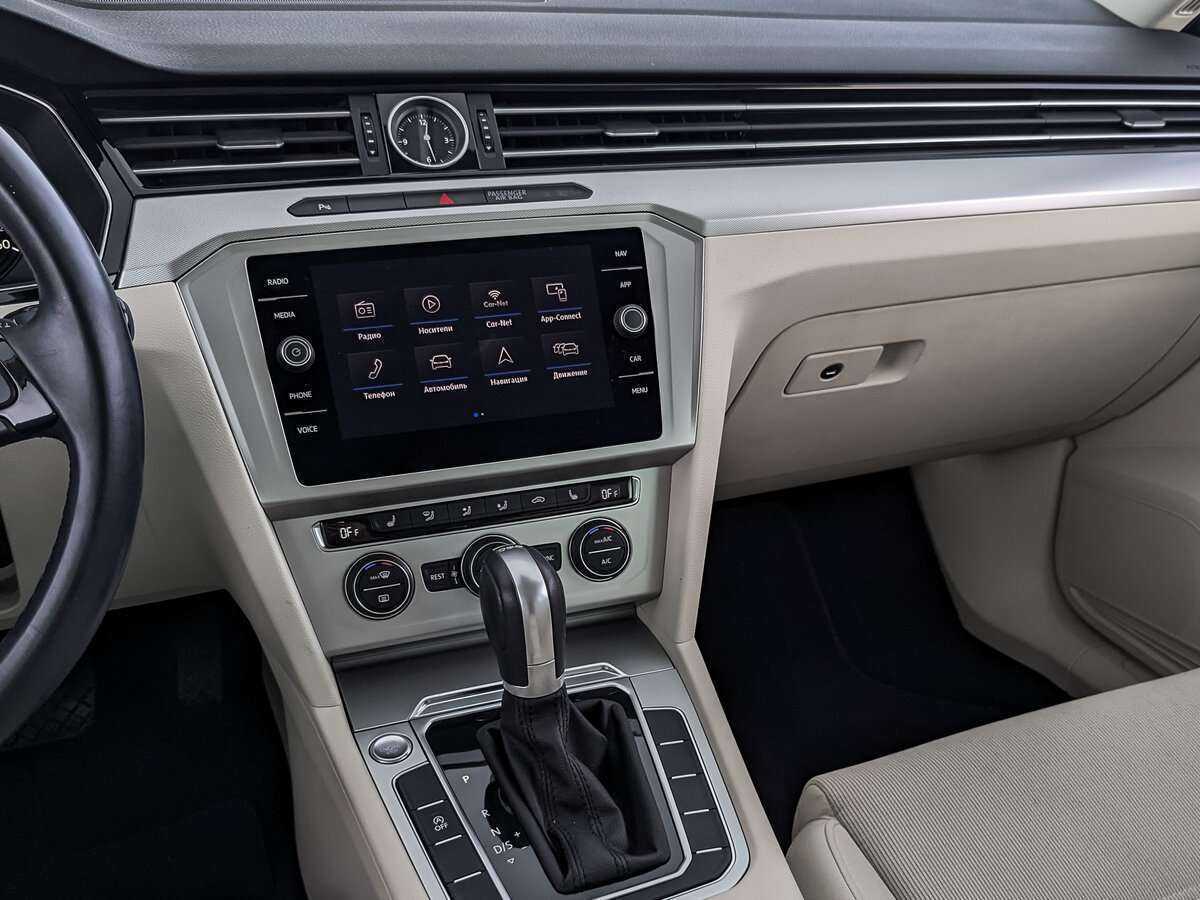 Volkswagen Passat 2018 года с пробегом. Фото: #22