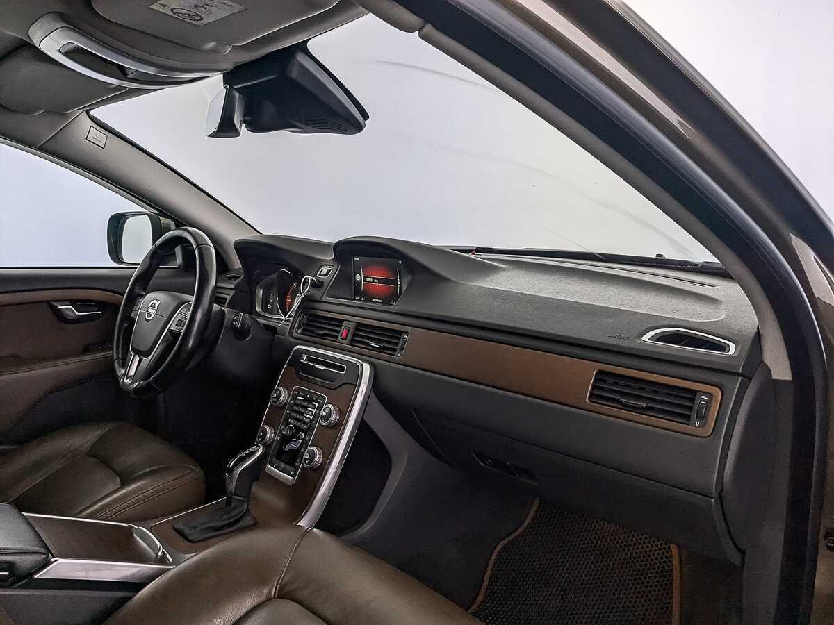 Volvo XC70 2015 года с пробегом. Фото: #12