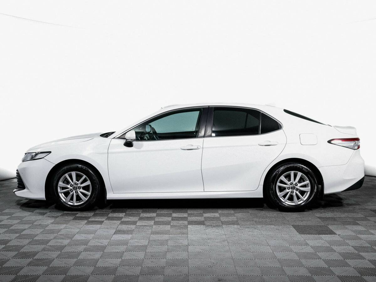 Toyota Camry 2018 года с пробегом. Фото: #7
