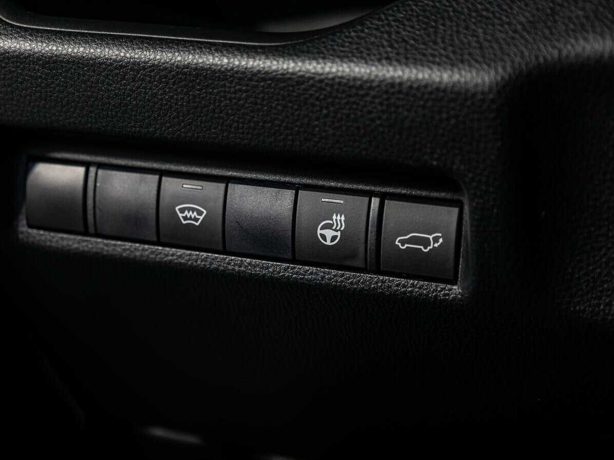 Toyota RAV4 2020 года с пробегом. Фото: #15