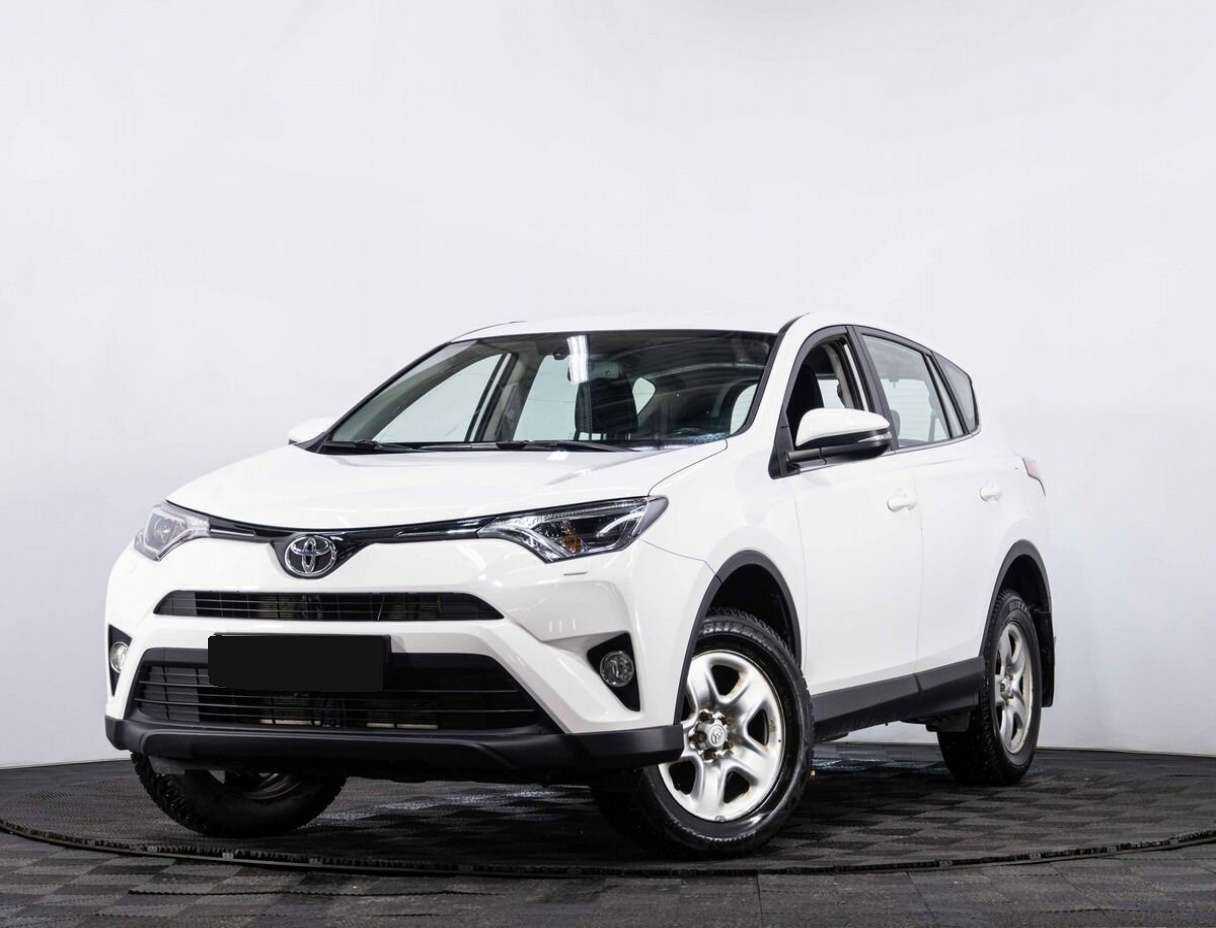 Toyota RAV4 2018 года с пробегом. Фото: #0