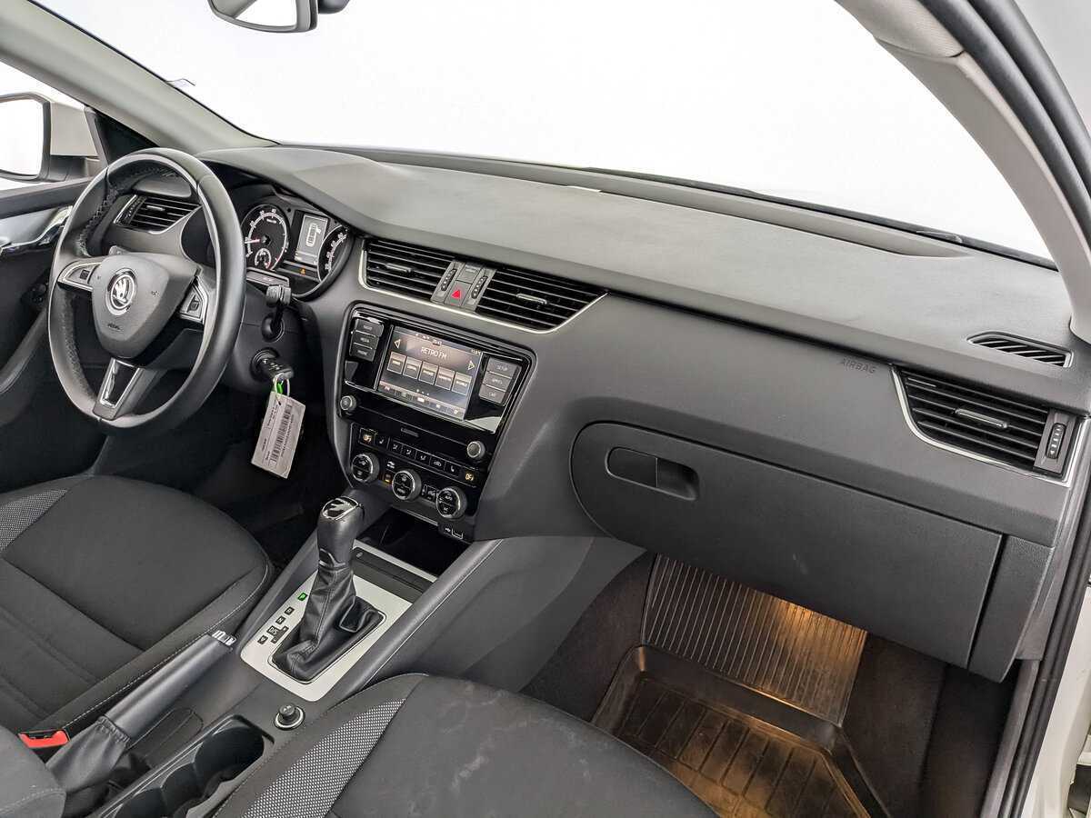 Skoda Octavia 2018 года с пробегом. Фото: #10