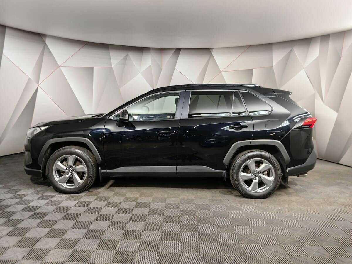 Toyota RAV4 2020 года с пробегом. Фото: #4
