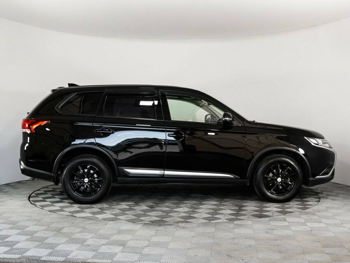 Mitsubishi Outlander 2020 года с пробегом. Фото: #3