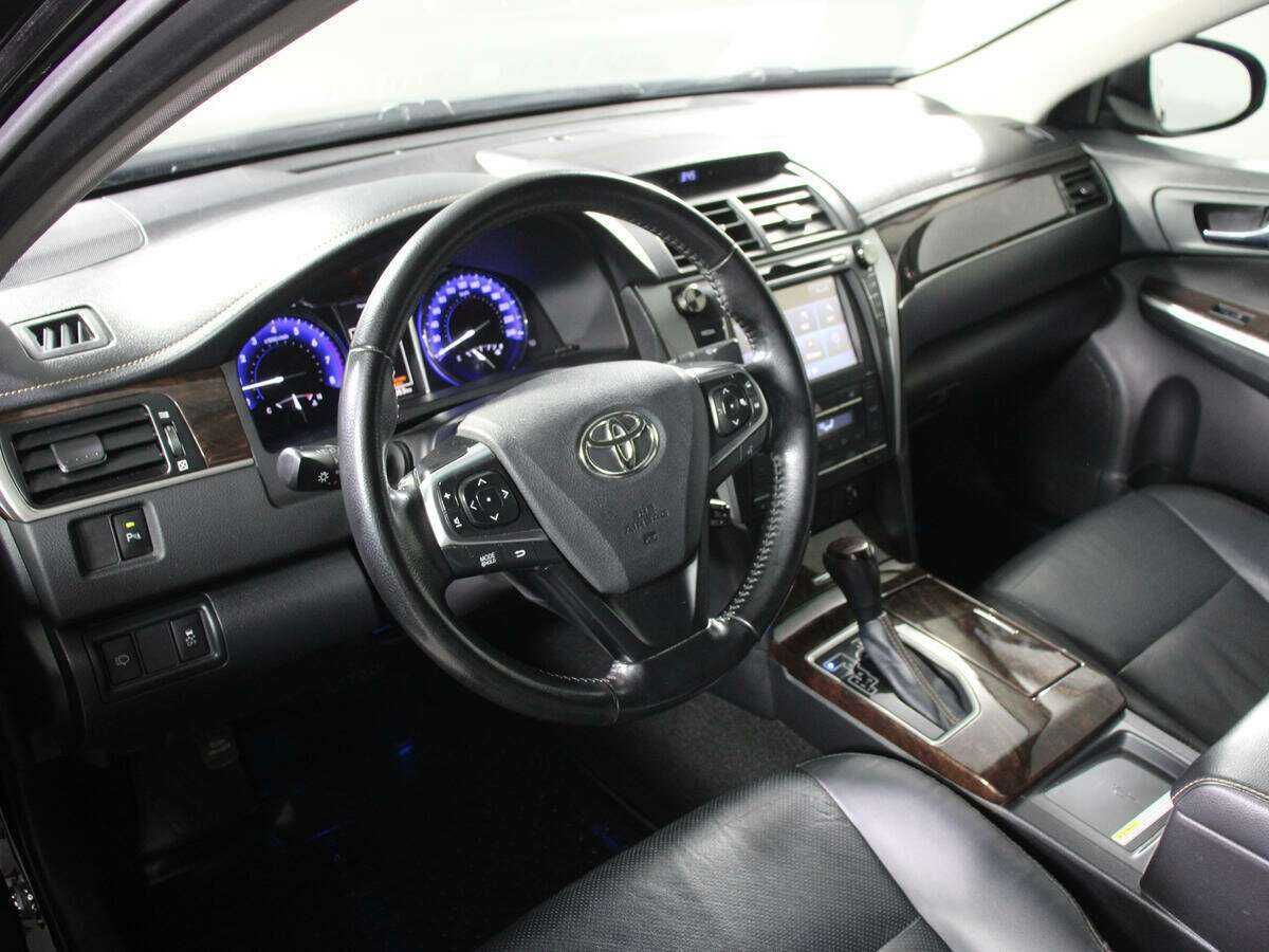 Toyota Camry 2018 года с пробегом. Фото: #13