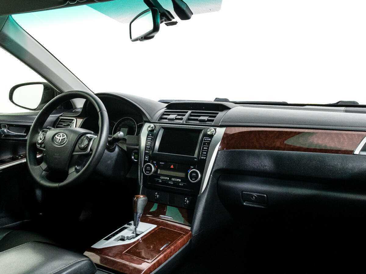 Toyota Camry 2012 года с пробегом. Фото: #8