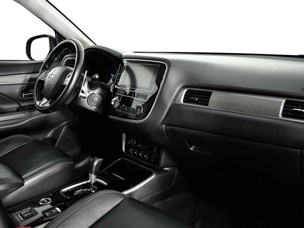 Mitsubishi Outlander 2018 года с пробегом. Фото: #8