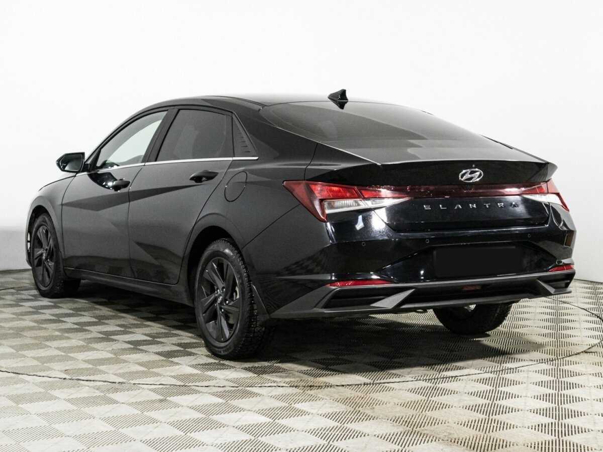 Hyundai Elantra 2021 года с пробегом. Фото: #6