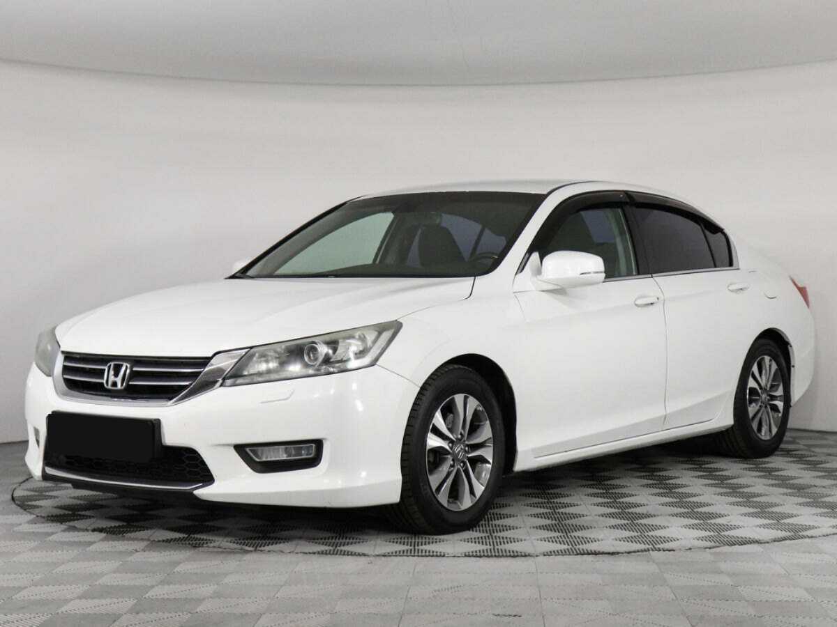 Honda Accord 2013 года с пробегом. Посмотреть фото