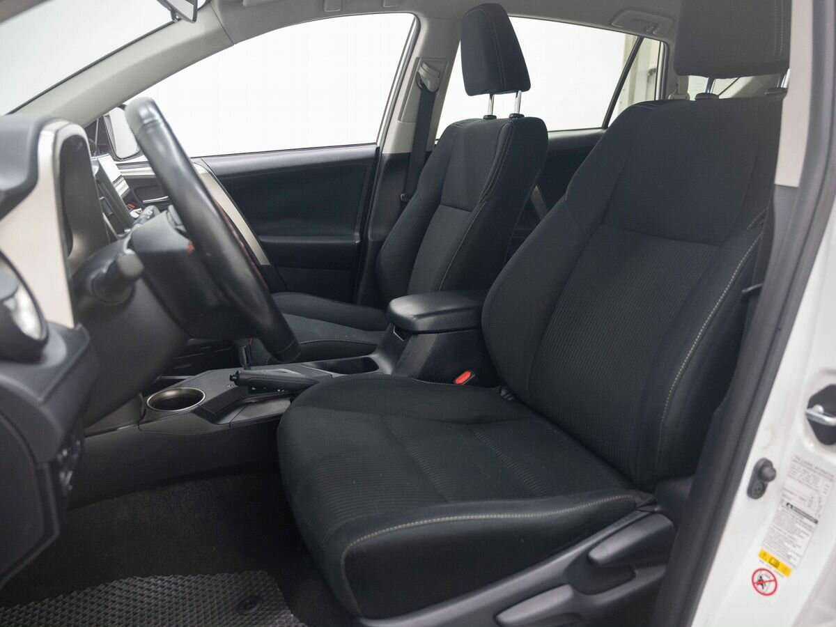 Toyota RAV4 2013 года с пробегом. Фото: #10