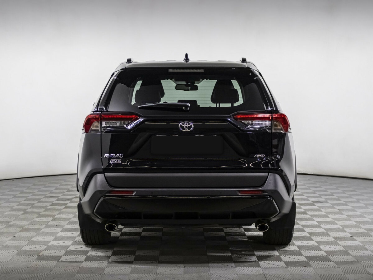 Toyota RAV4 2021 года с пробегом. Фото: #4