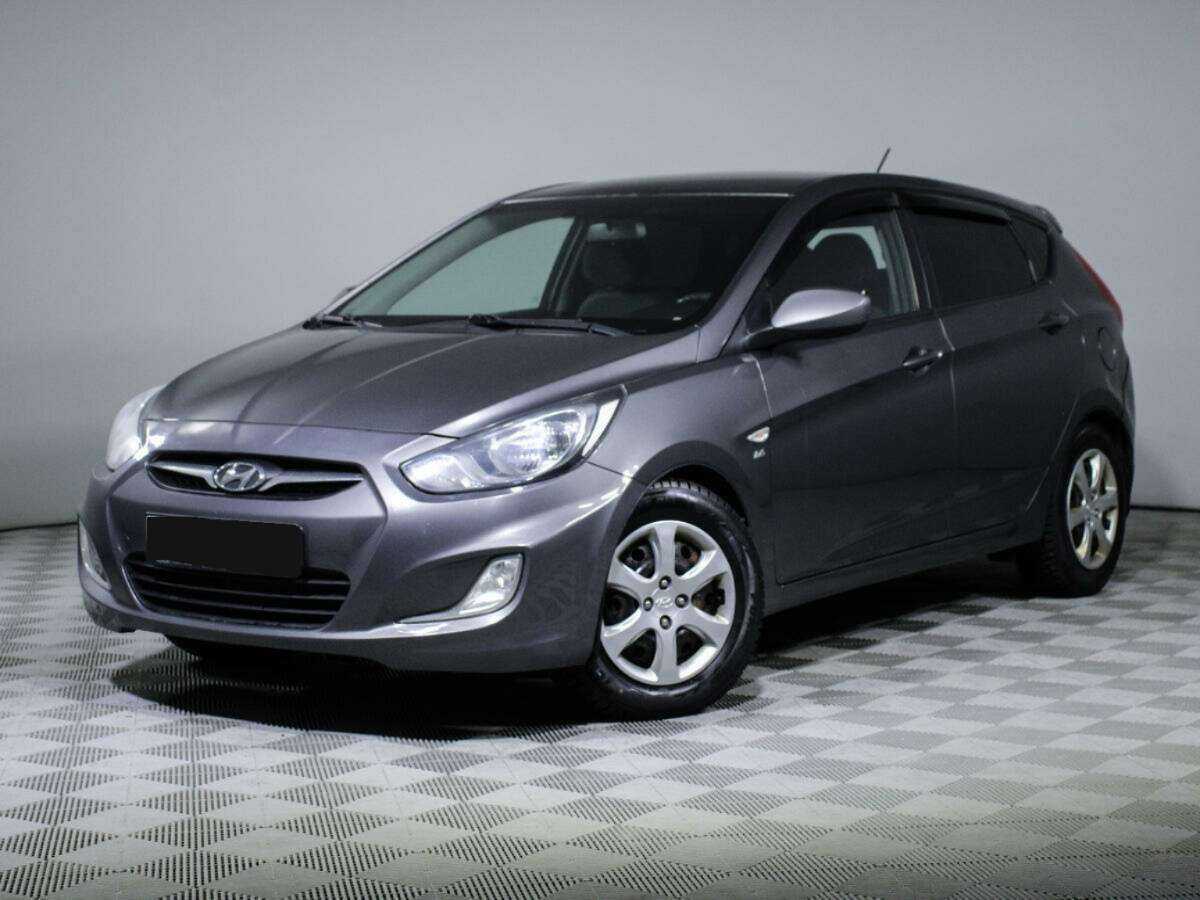 Hyundai Solaris 2012 года с пробегом. Посмотреть фото