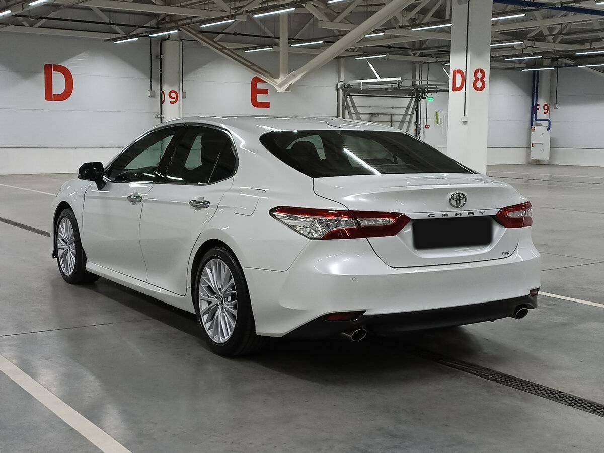 Toyota Camry 2019 года с пробегом. Фото: #6