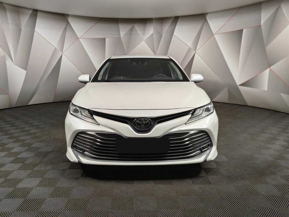 Toyota Camry 2020 года с пробегом. Фото: #6