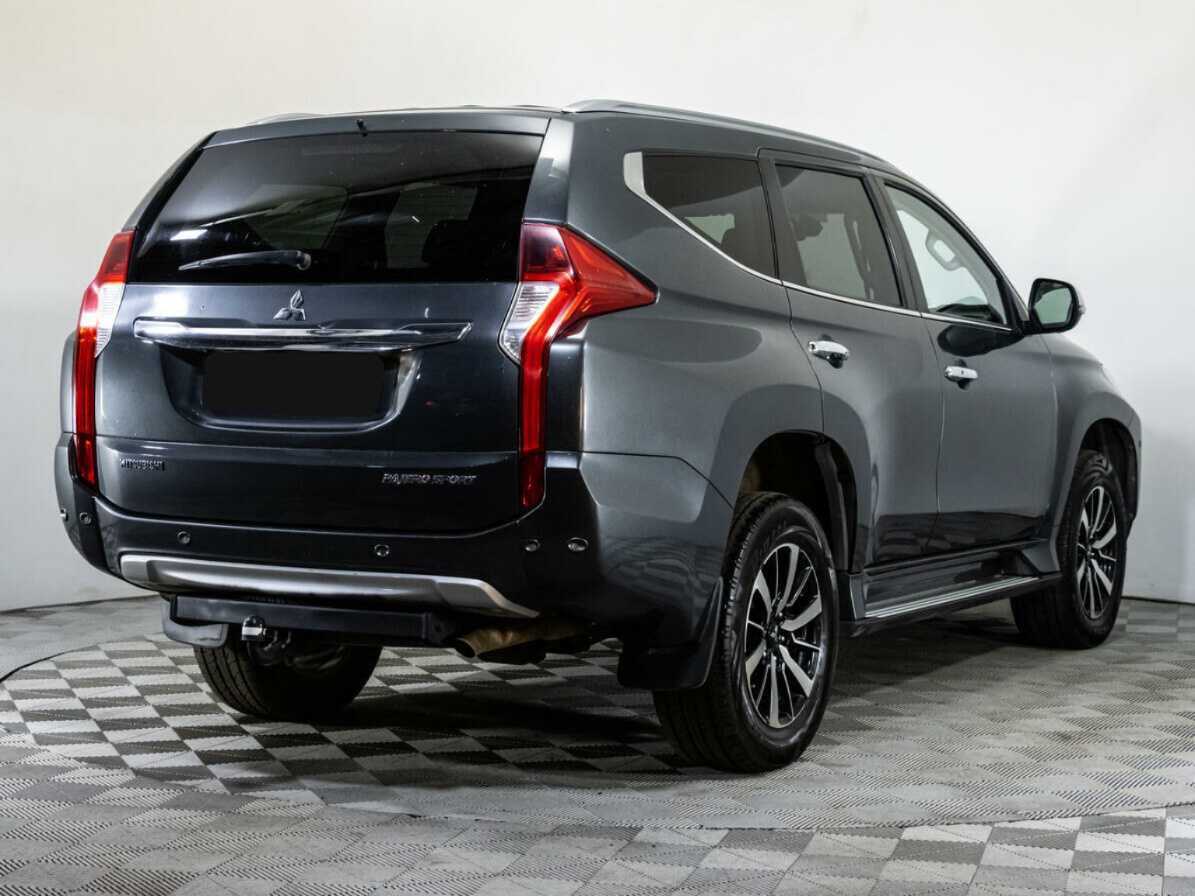 Mitsubishi Pajero Sport 2018 года с пробегом. Фото: #3