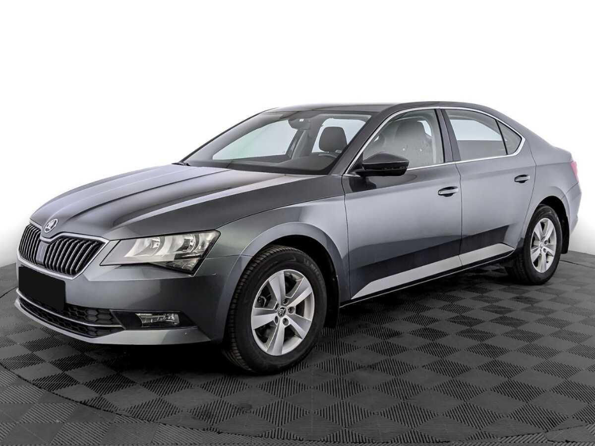 Skoda Superb 2018 года с пробегом. Посмотреть фото