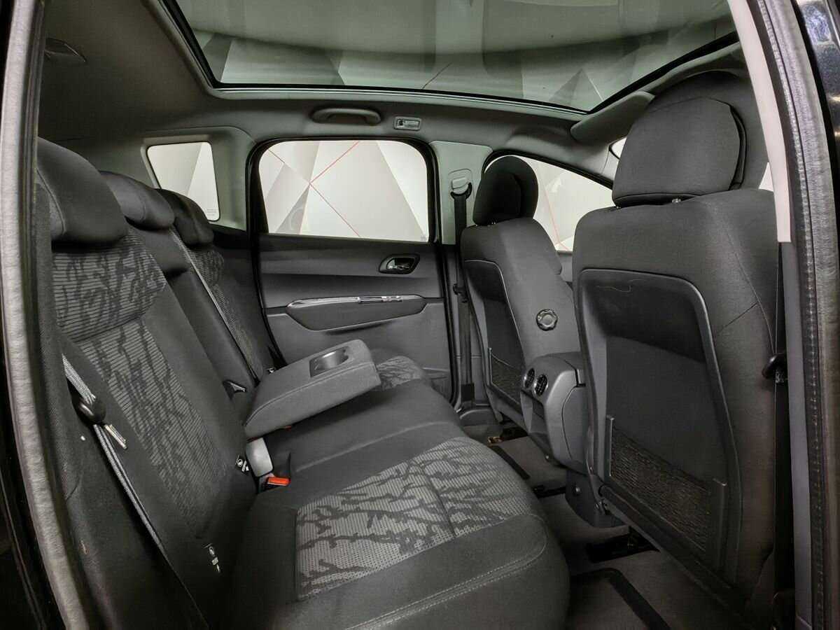 Peugeot 3008 2012 года с пробегом. Фото: #11