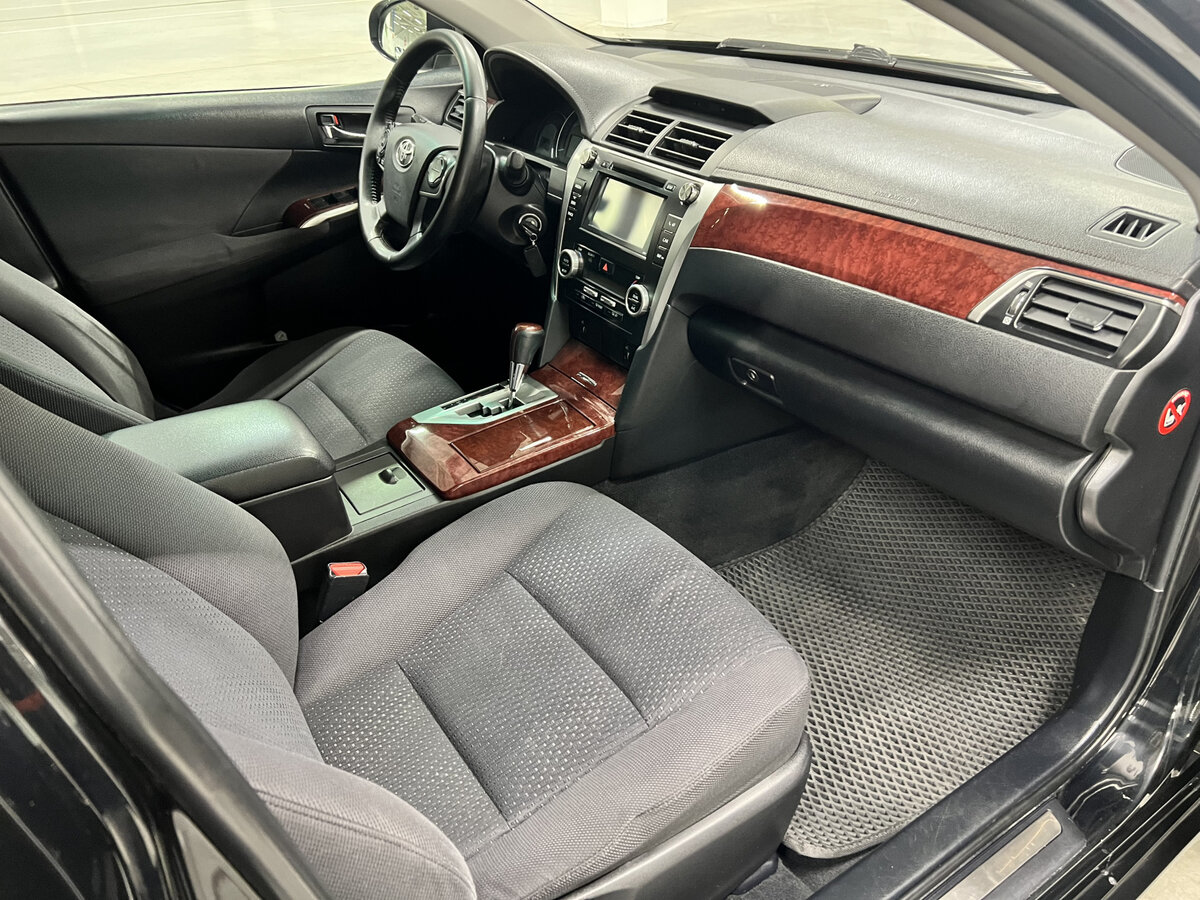 Toyota Camry 2013 года с пробегом. Фото: #10