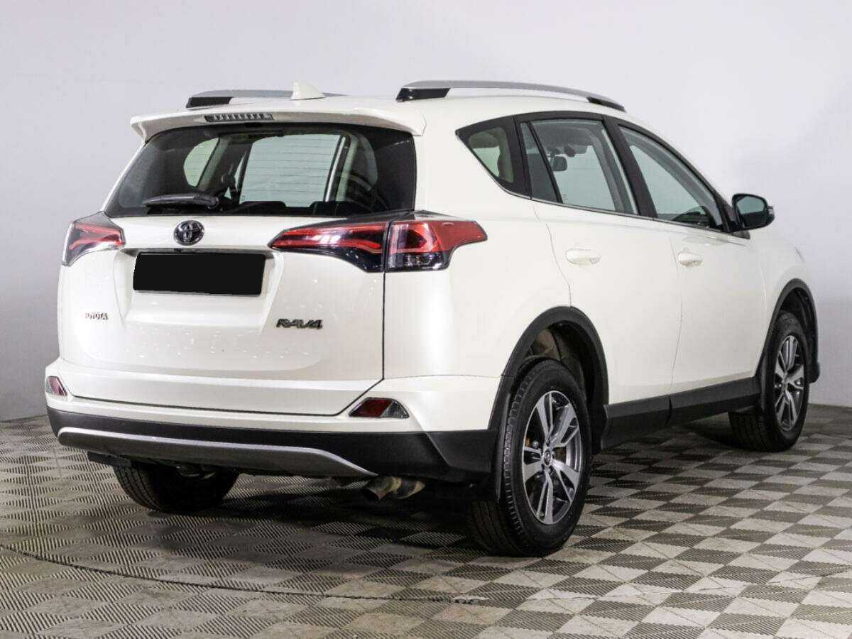 Toyota RAV4 2017 года с пробегом. Фото: #4
