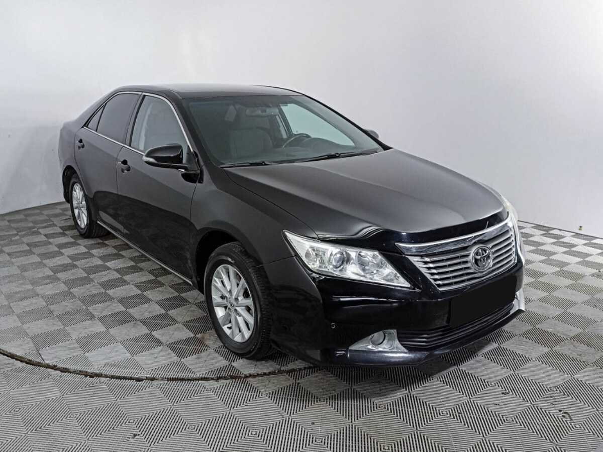 Toyota Camry 2012 года с пробегом. Фото: #2