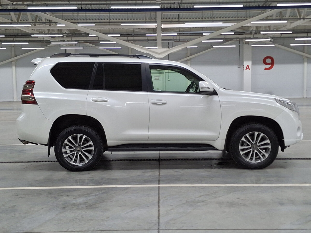 Toyota Land Cruiser Prado 2014 года с пробегом. Фото: #3