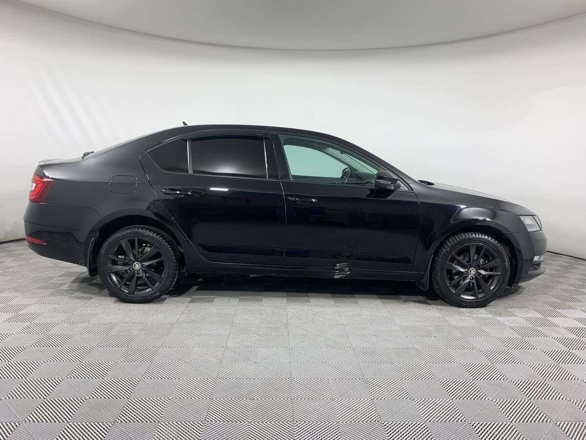 Skoda Octavia 2018 года с пробегом. Фото: #3
