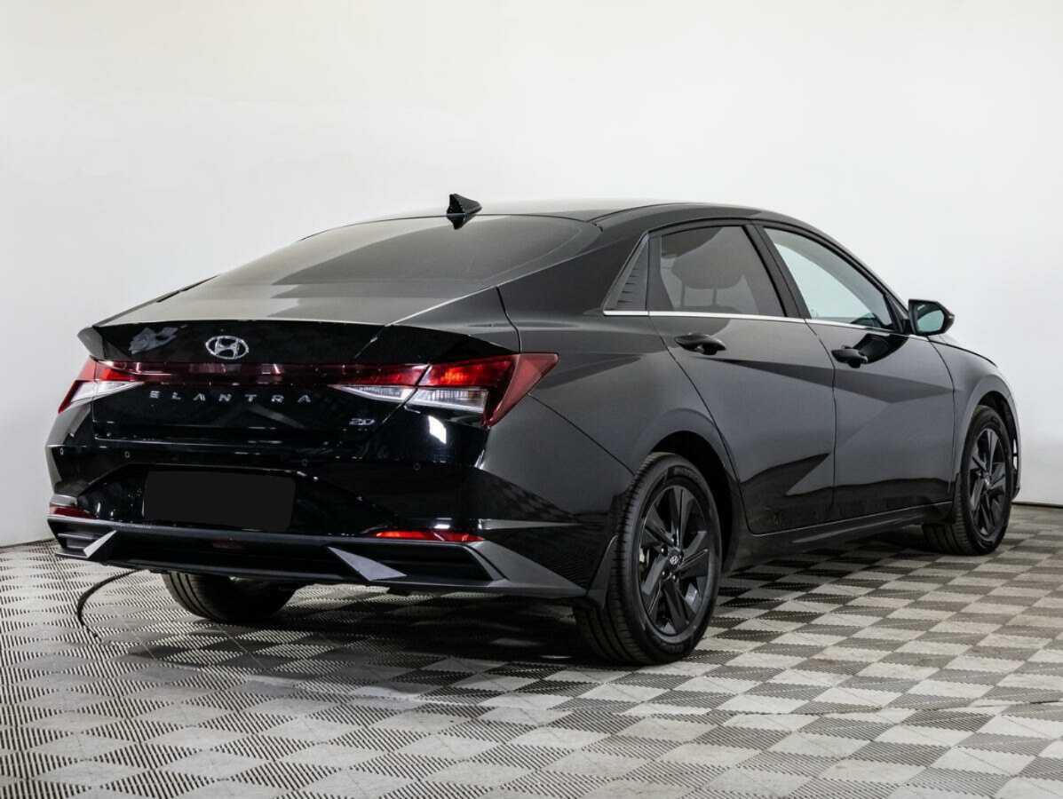 Hyundai Elantra 2020 года с пробегом. Фото: #4