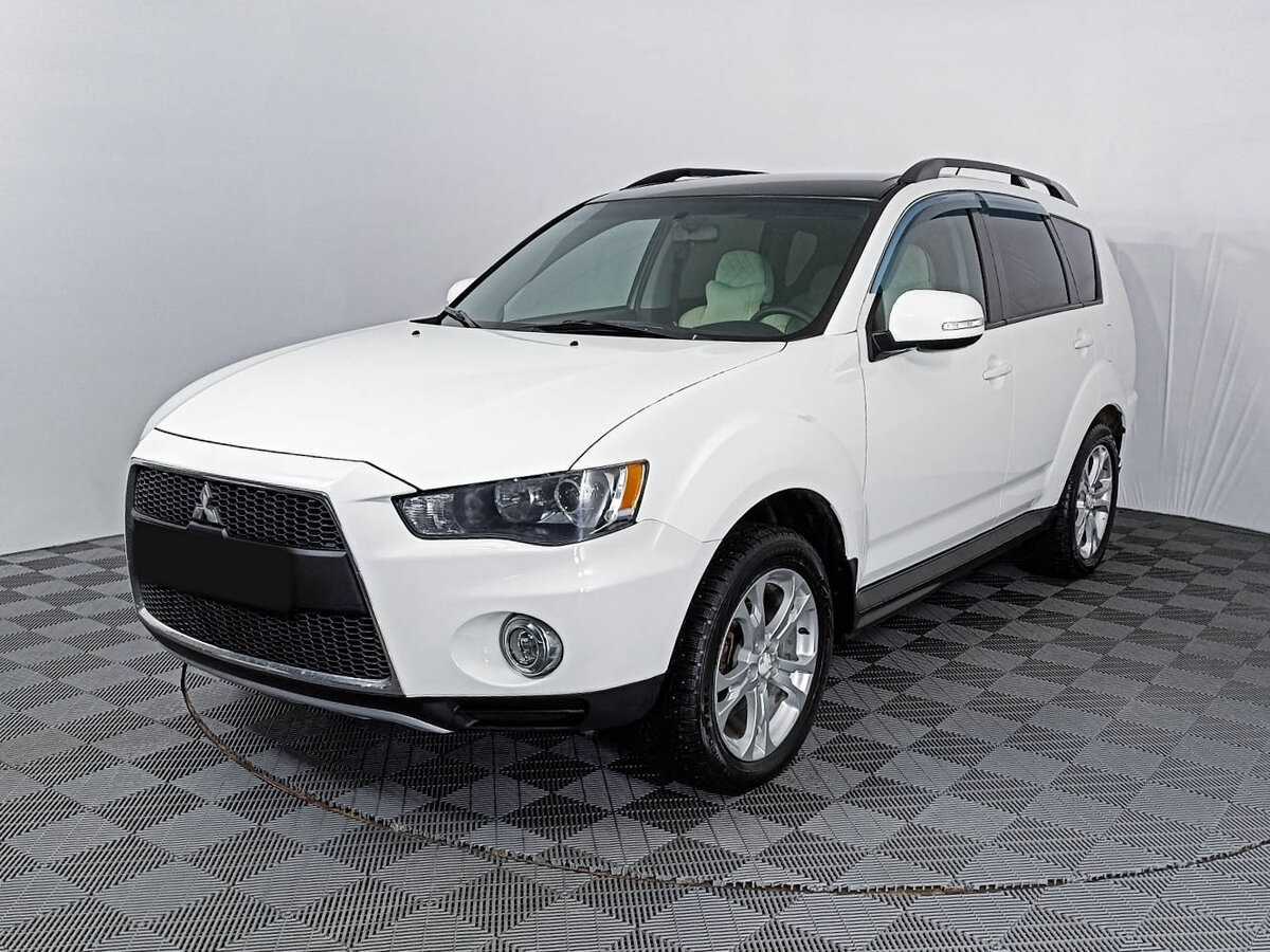 Mitsubishi Outlander 2012 года с пробегом. Посмотреть фото