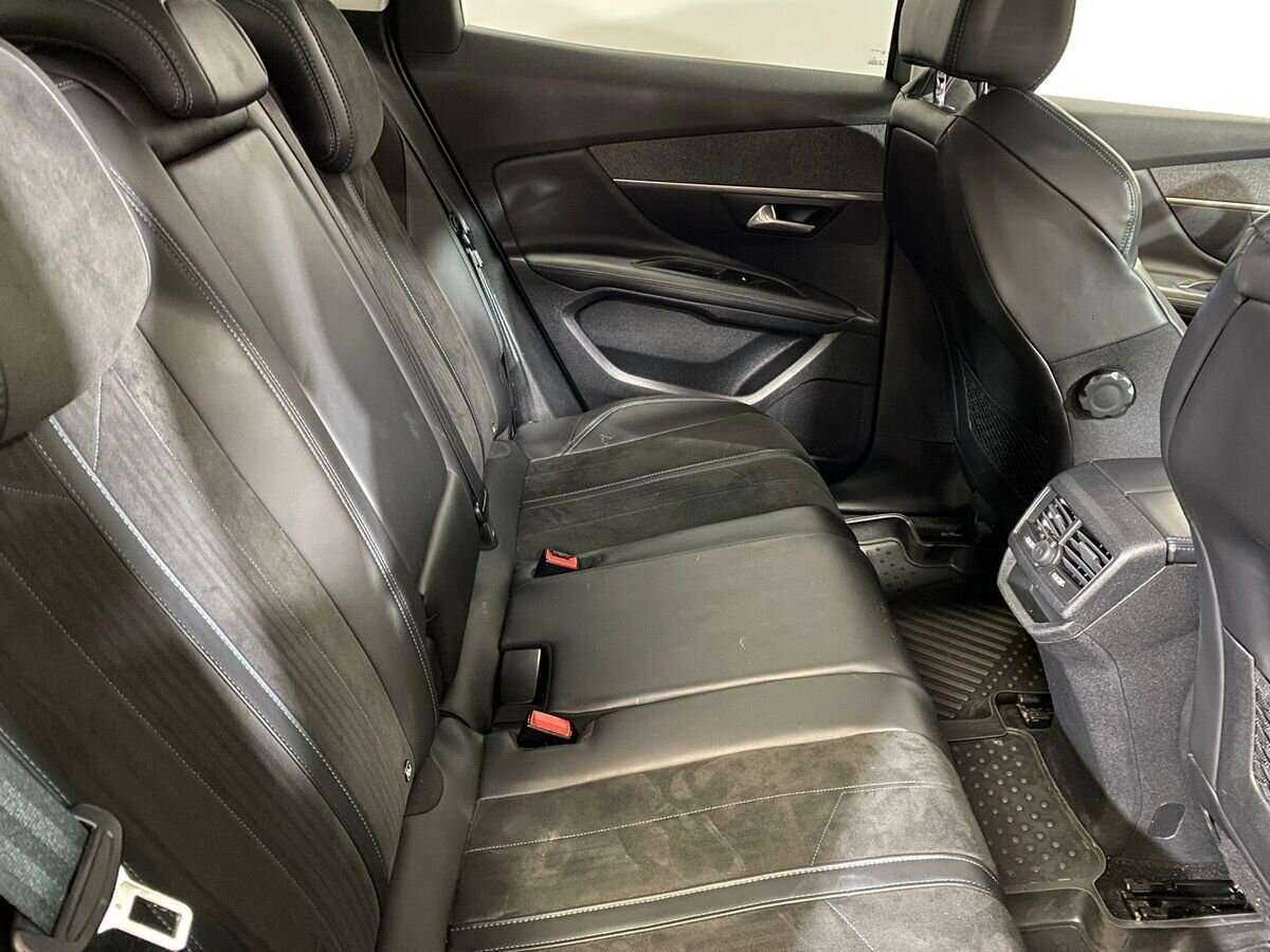 Peugeot 3008 2018 года с пробегом. Фото: #10