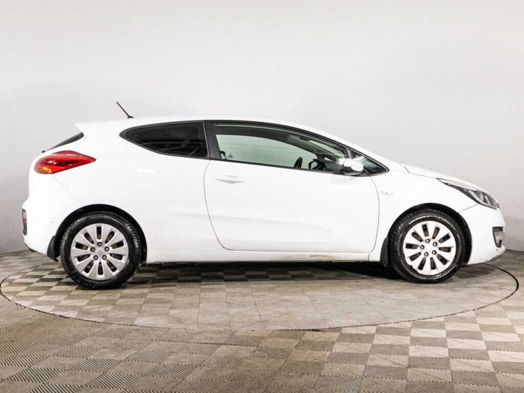 Kia Ceed 2013 года с пробегом. Фото: #3