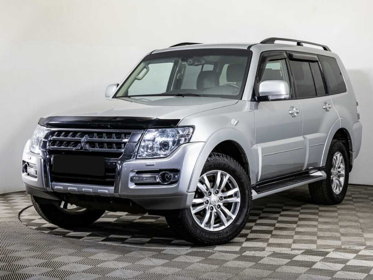 Mitsubishi Pajero 2017 года с пробегом. Фото: #0