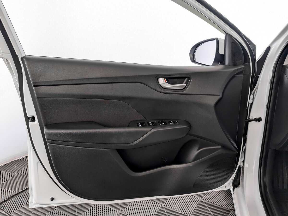Hyundai Solaris 2018 года с пробегом. Фото: #17