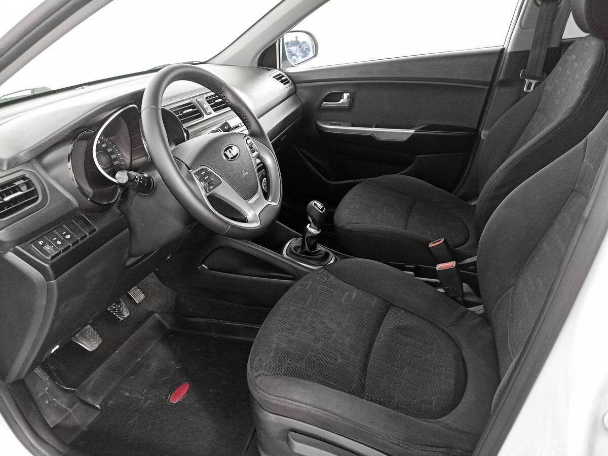 Kia Rio 2015 года с пробегом. Фото: #15