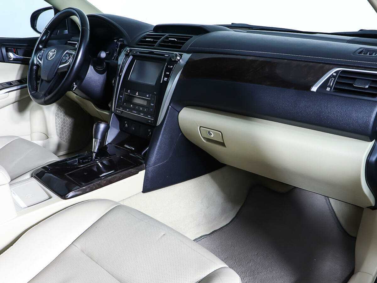 Toyota Camry 2015 года с пробегом. Фото: #7