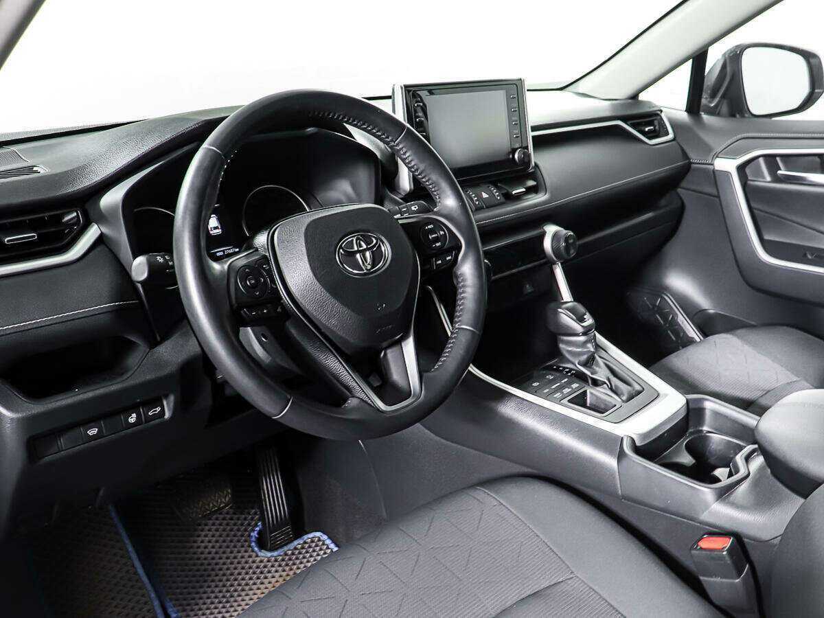 Toyota RAV4 2019 года с пробегом. Фото: #12