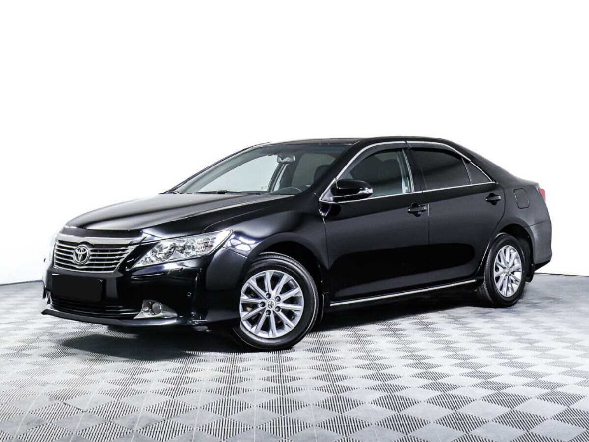 Toyota Camry 2014 года с пробегом. Посмотреть фото