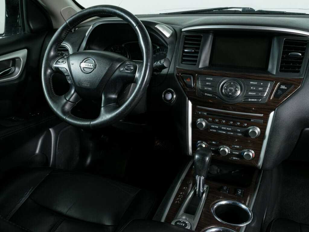 Nissan Pathfinder 2015 года с пробегом. Фото: #12