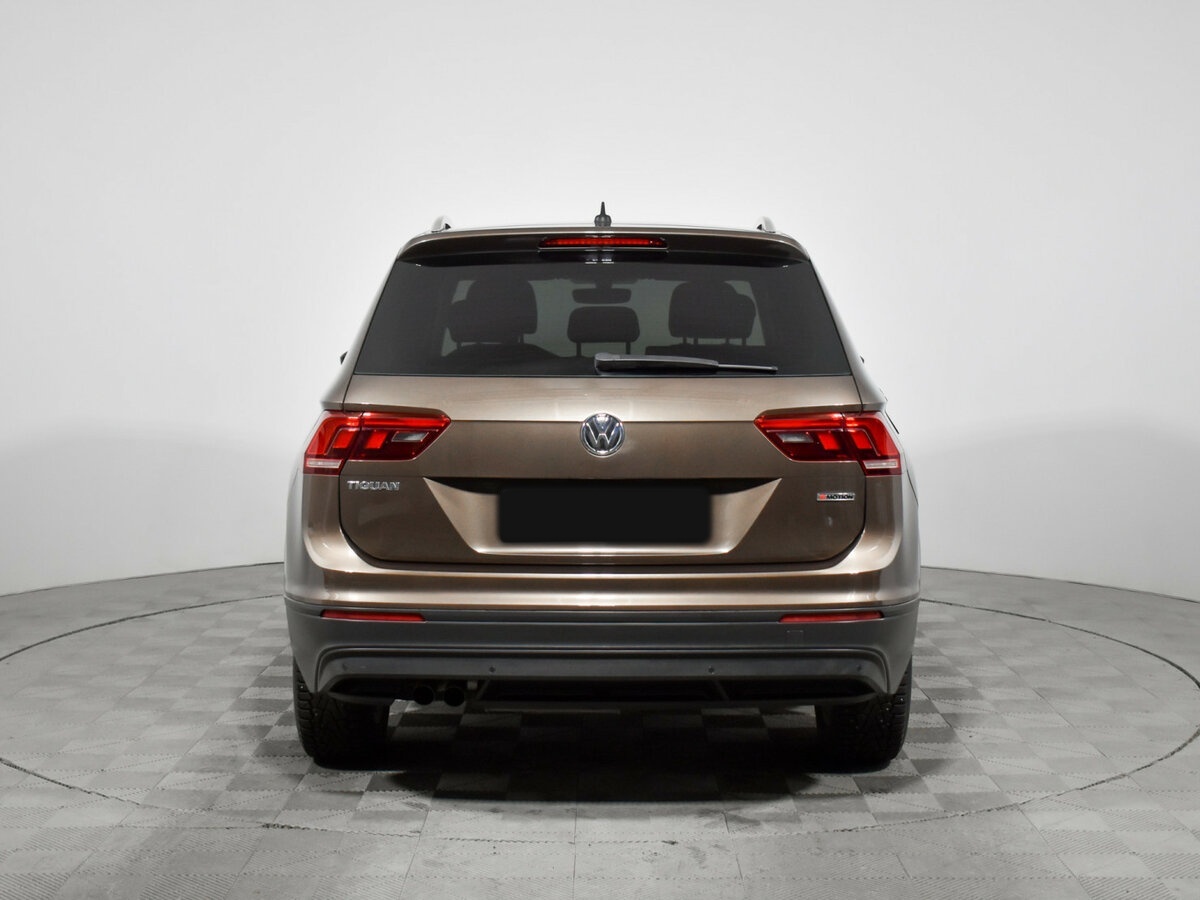 Volkswagen Tiguan 2018 года с пробегом. Фото: #5