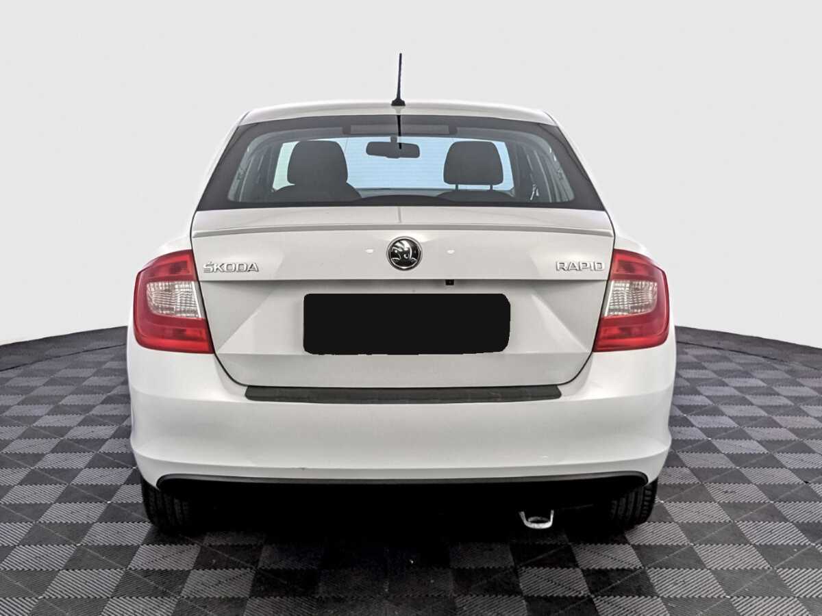Skoda Rapid 2015 года с пробегом. Фото: #5