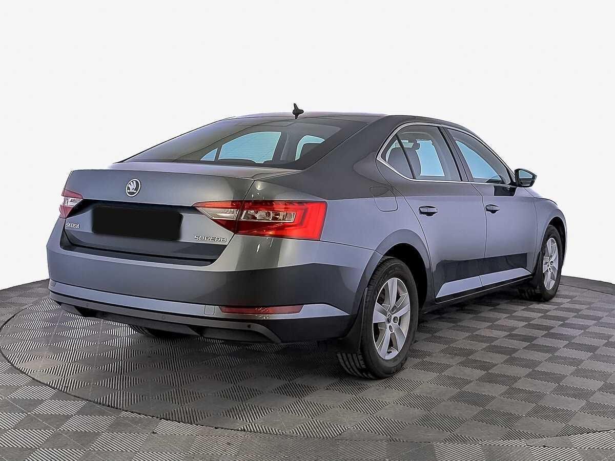 Skoda Superb 2018 года с пробегом. Фото: #4