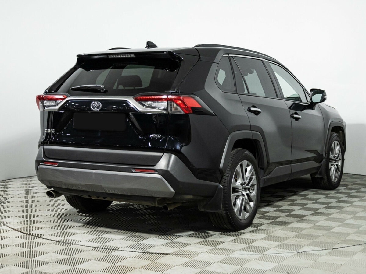 Toyota RAV4 2021 года с пробегом. Фото: #3
