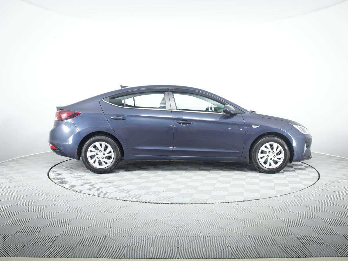 Hyundai Elantra 2020 года с пробегом. Фото: #3