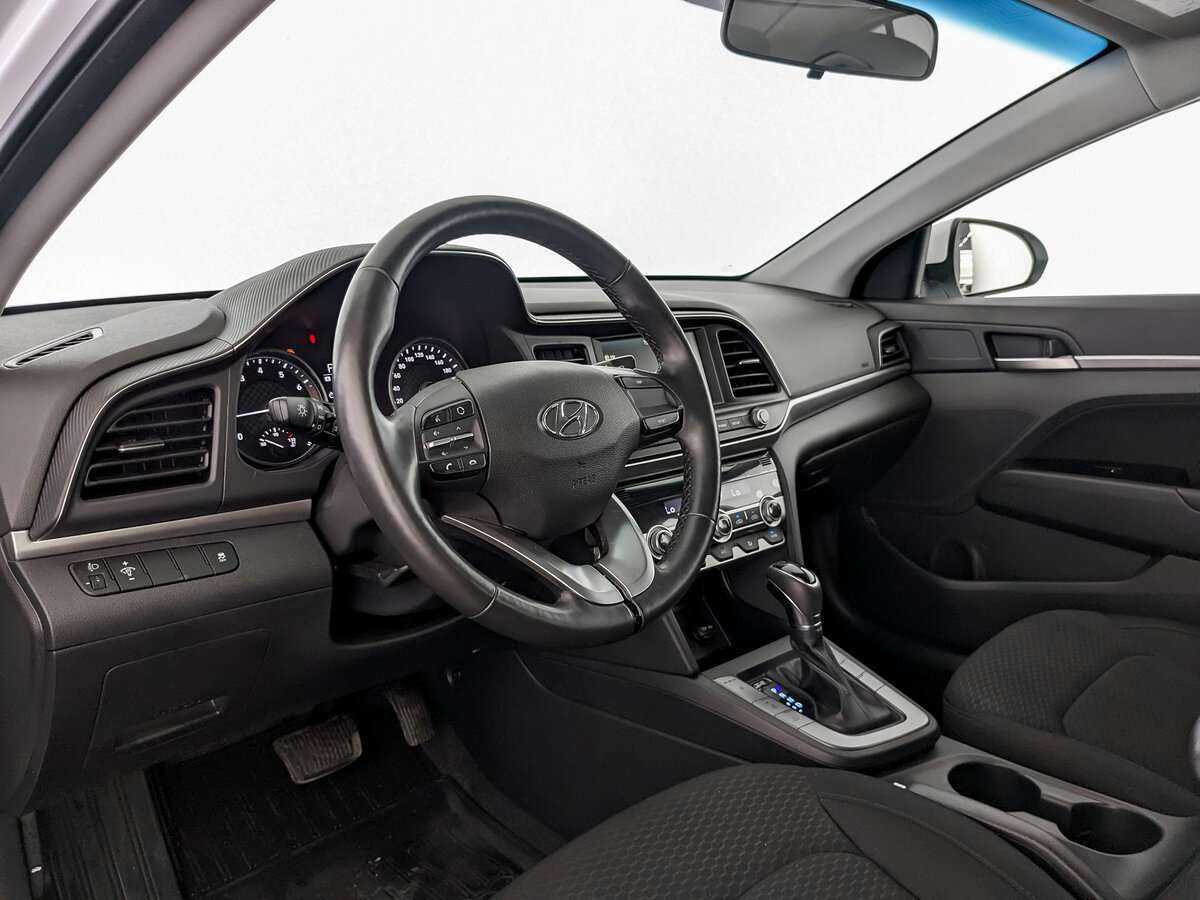 Hyundai Elantra 2020 года с пробегом. Фото: #13